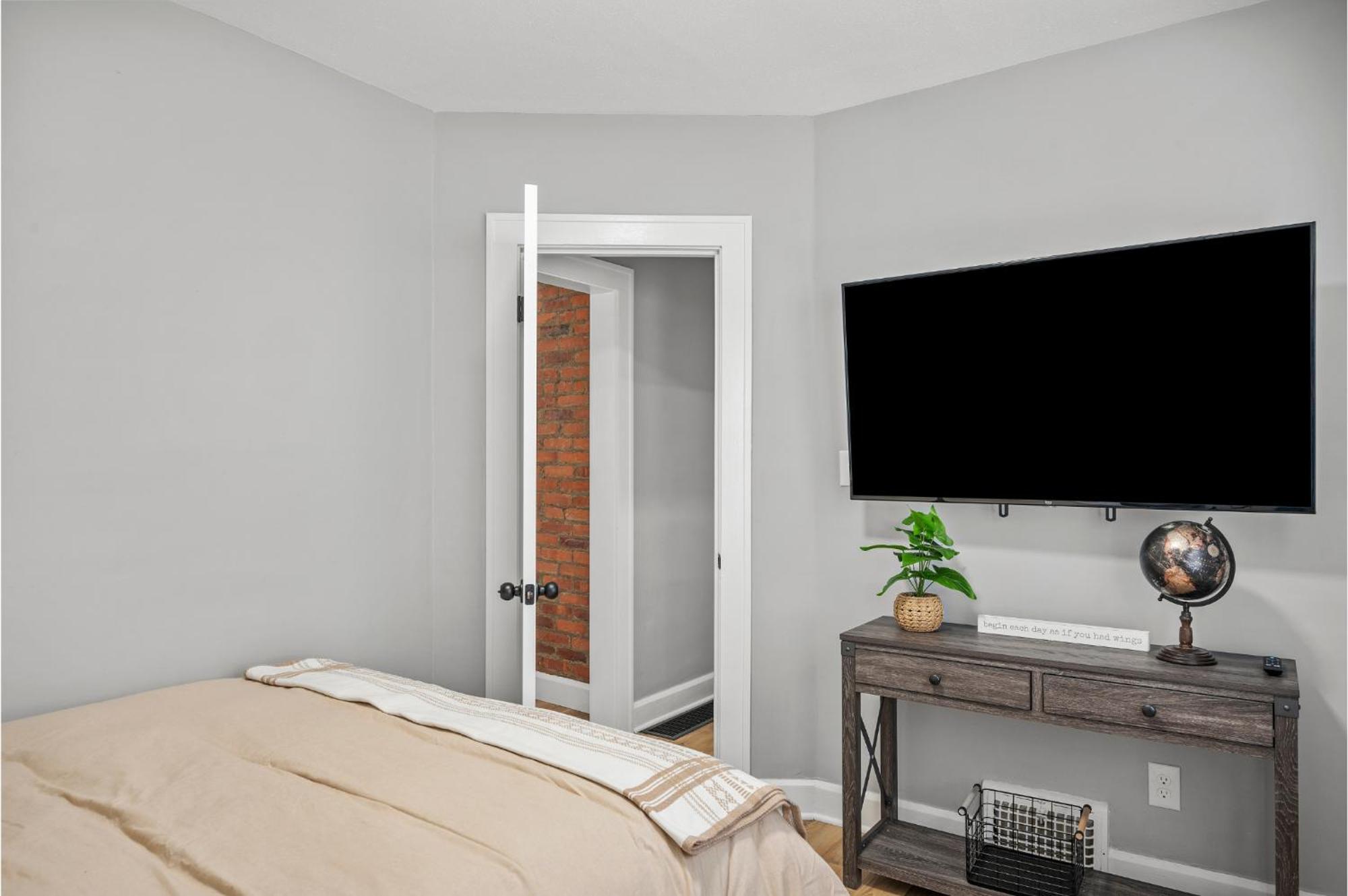 Amazing Parma Home King Bed Full Office Room Buitenkant foto