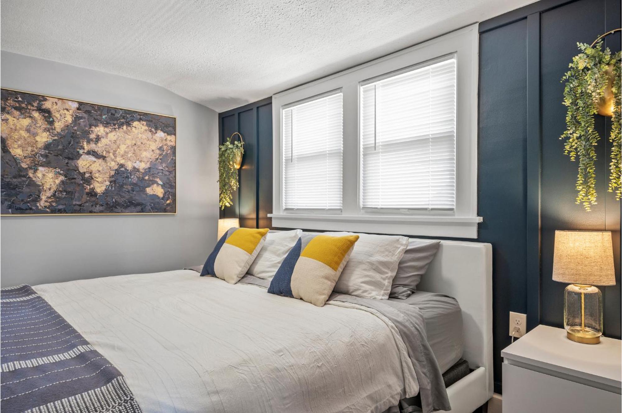 Amazing Parma Home King Bed Full Office Room Buitenkant foto